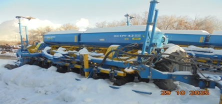 Direct seeding drill SRZ 4 (SICH–T–4.2 No-till) with transport device Serial number: 20176